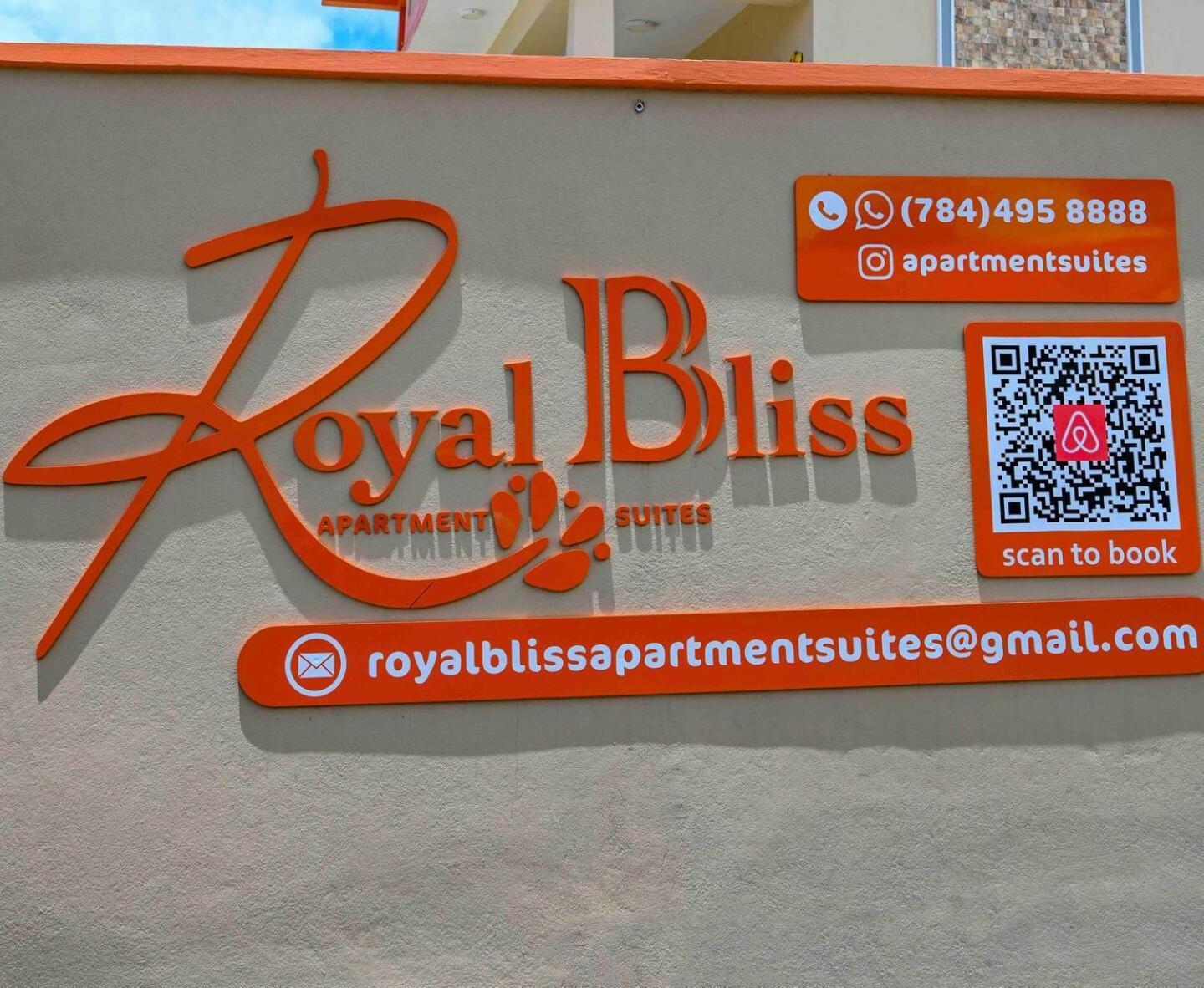 Royal Bliss Apartment Suites Kingstown Exterior foto